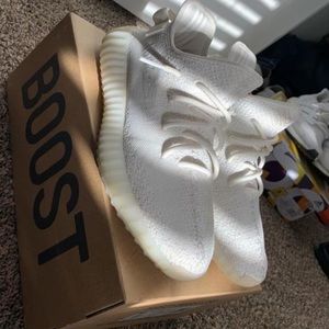 Cream White Yeezy 350 Boost